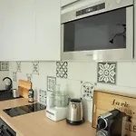 De Florigny Avec Parking Souterrain Et Terrasse Apartman *